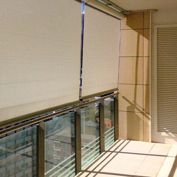 Motorization for Exterior Roller Shades Altex Canada